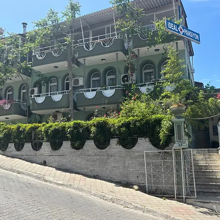 Ideal Pensión 5*