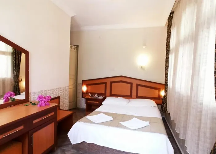 Ideal Hotel 5*
