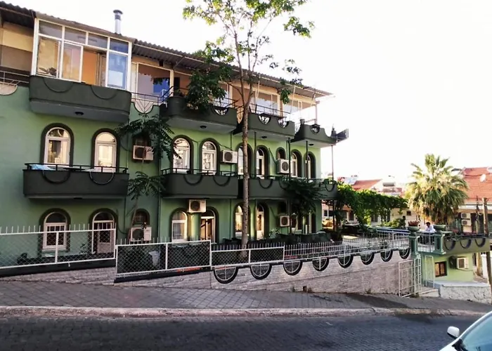 Ideal Hotel 5*