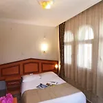 Ξενοδοχείο Ideal 5*