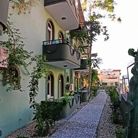 Ideal Hotel
